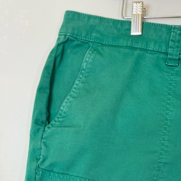 Torrid 3.5 Inch Stretch Twill Mid-Rise Button Fly Short - Picture 8 of 13